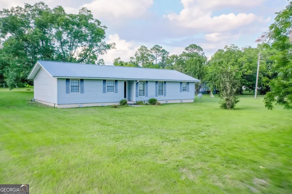 2142 Ben Couch RD Blackshear, GA 31516