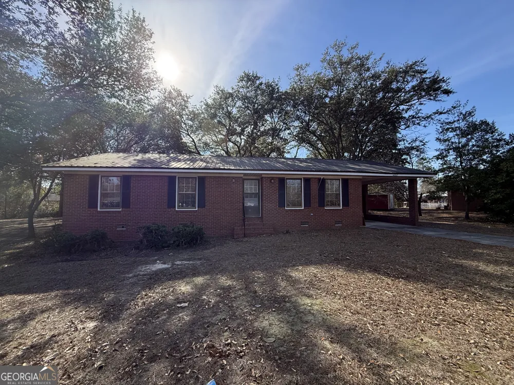1612 Knox ST Dublin, GA 31021
