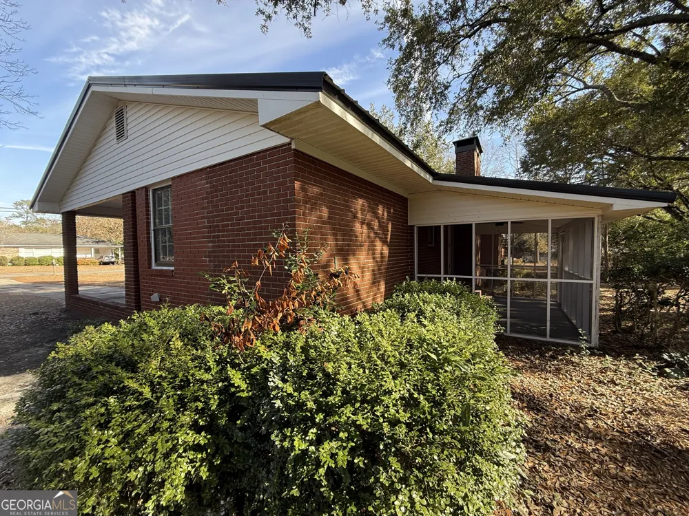 1612 Knox ST Dublin, GA 31021