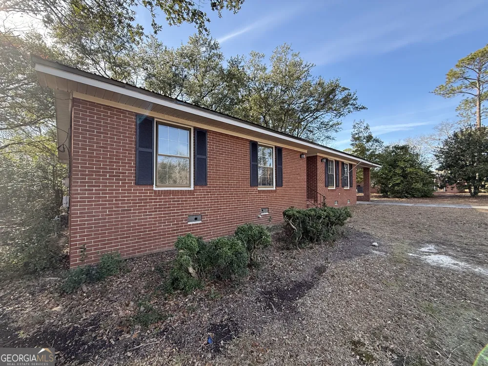 1612 Knox ST Dublin, GA 31021