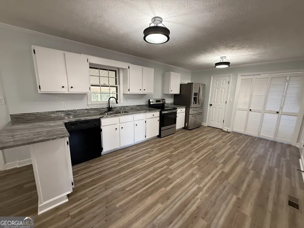 1612 Knox ST Dublin, GA 31021