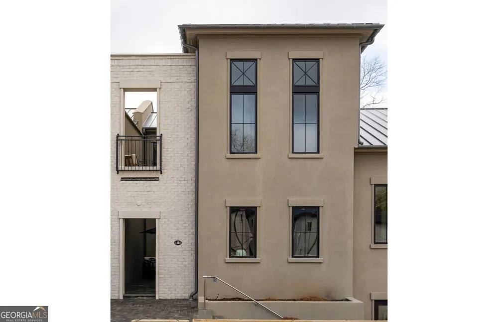 1188 Lupo LOOP Chattahoochee Hills, GA 30268