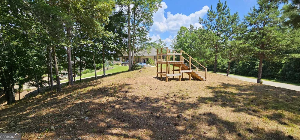 915 N Edgewater TRL Toccoa, GA 30577