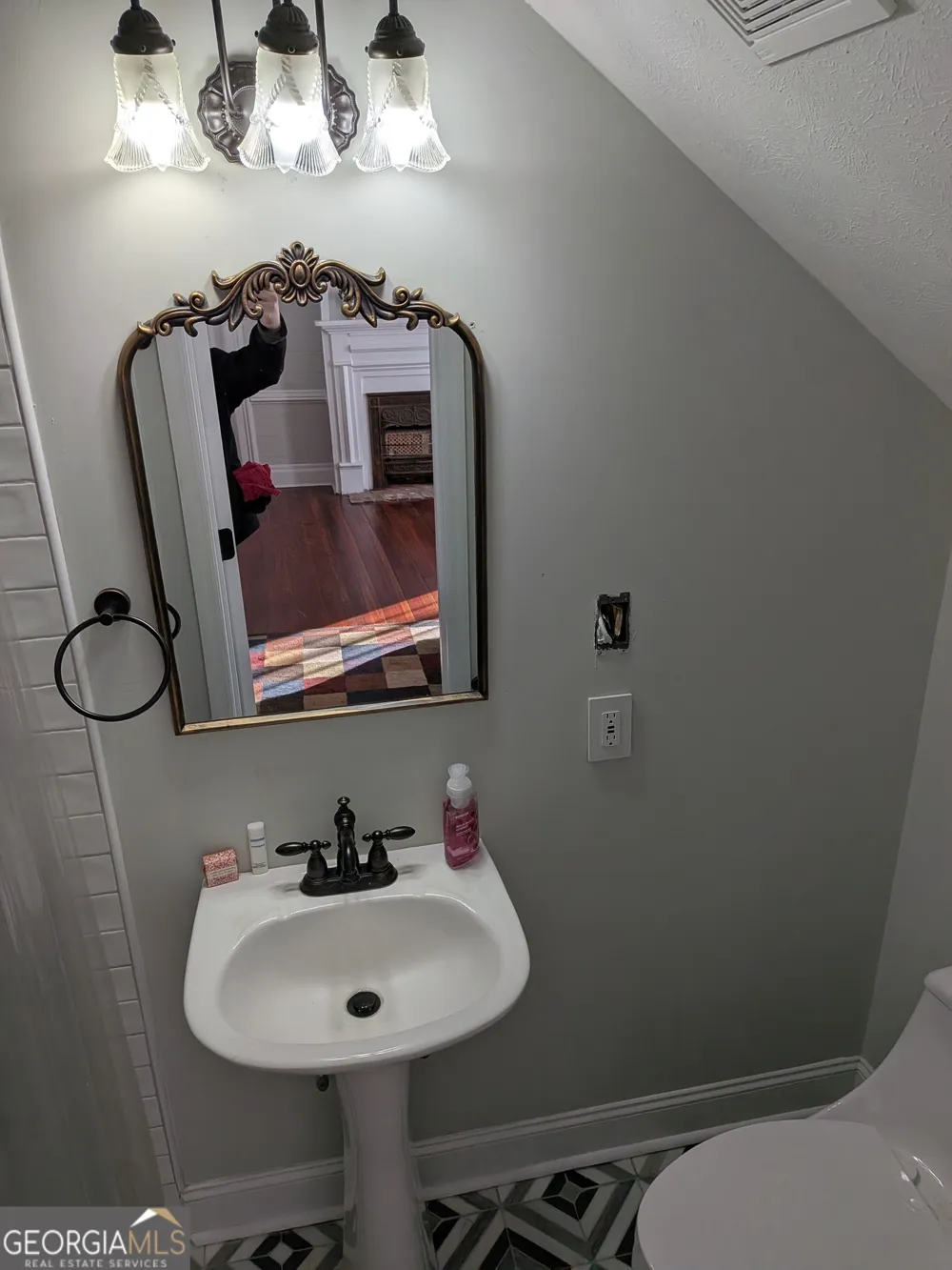 40 Drew Bennett RD Midville, GA 30441