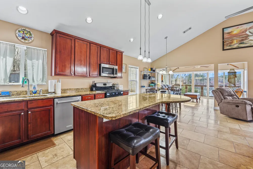 56 Sunglow CT Sparta, GA 31087