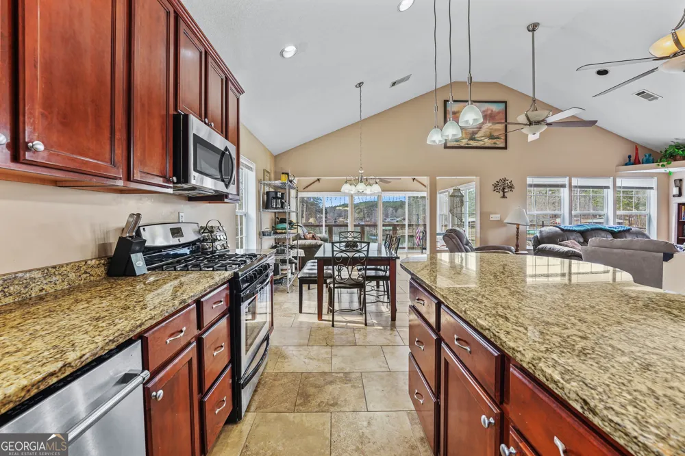 56 Sunglow CT Sparta, GA 31087