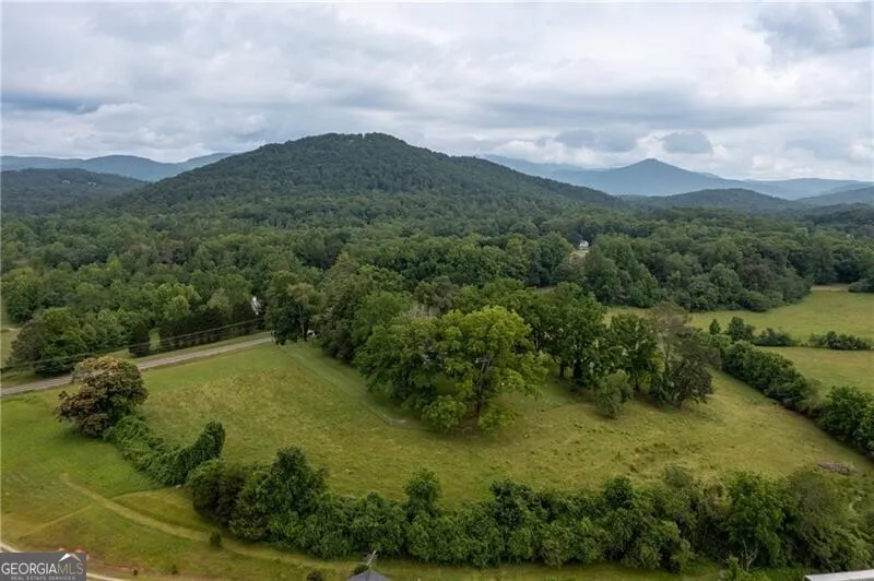 1526 Highway 255 N Sautee Nacoochee, GA 30571