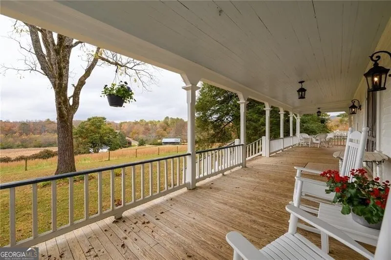 1526 Highway 255 N Sautee Nacoochee, GA 30571