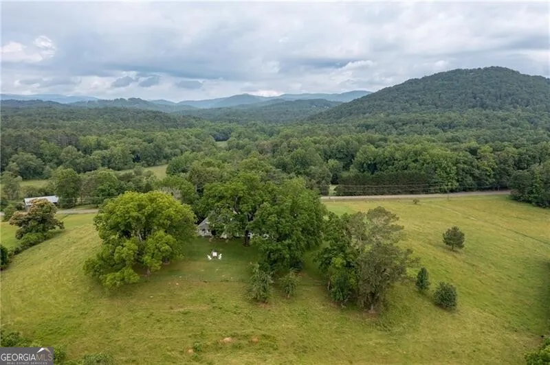 1526 Highway 255 N Sautee Nacoochee, GA 30571