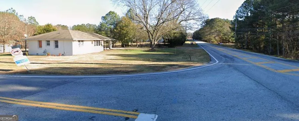 90 Auburn RD Auburn, GA 30011