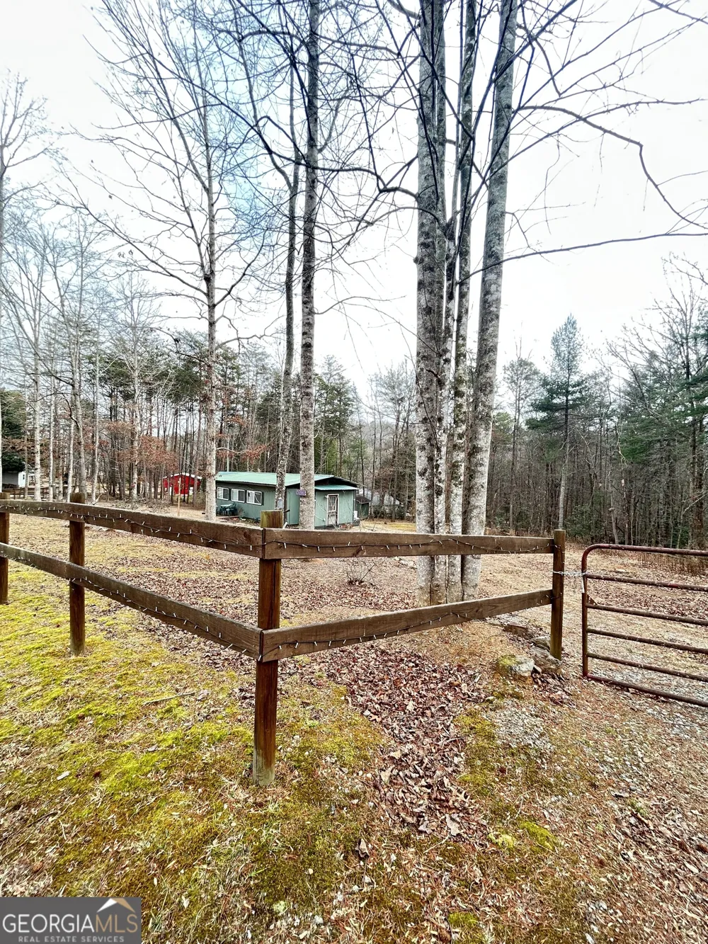 6 Grove LN Cleveland, GA 30528