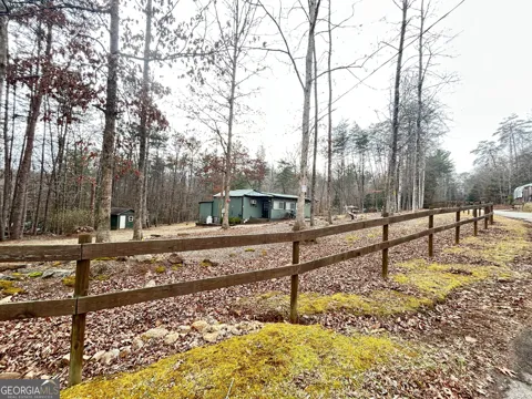 6 Grove LN