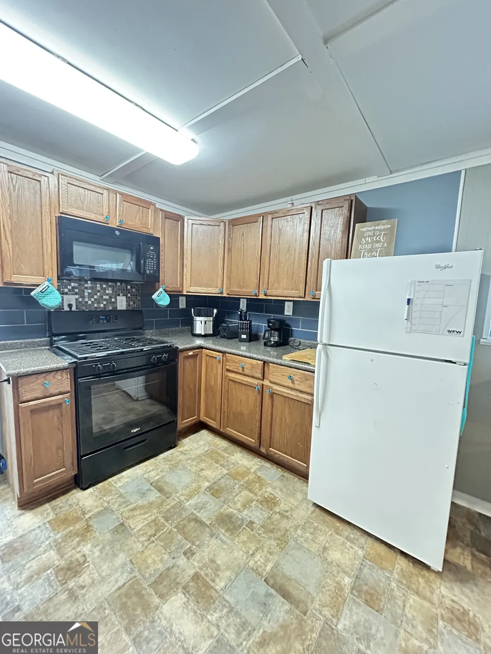 6 Grove LN Cleveland, GA 30528
