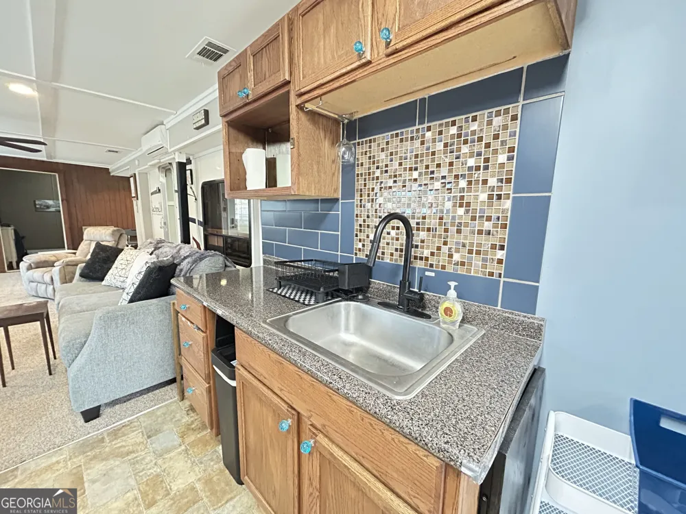 6 Grove LN Cleveland, GA 30528