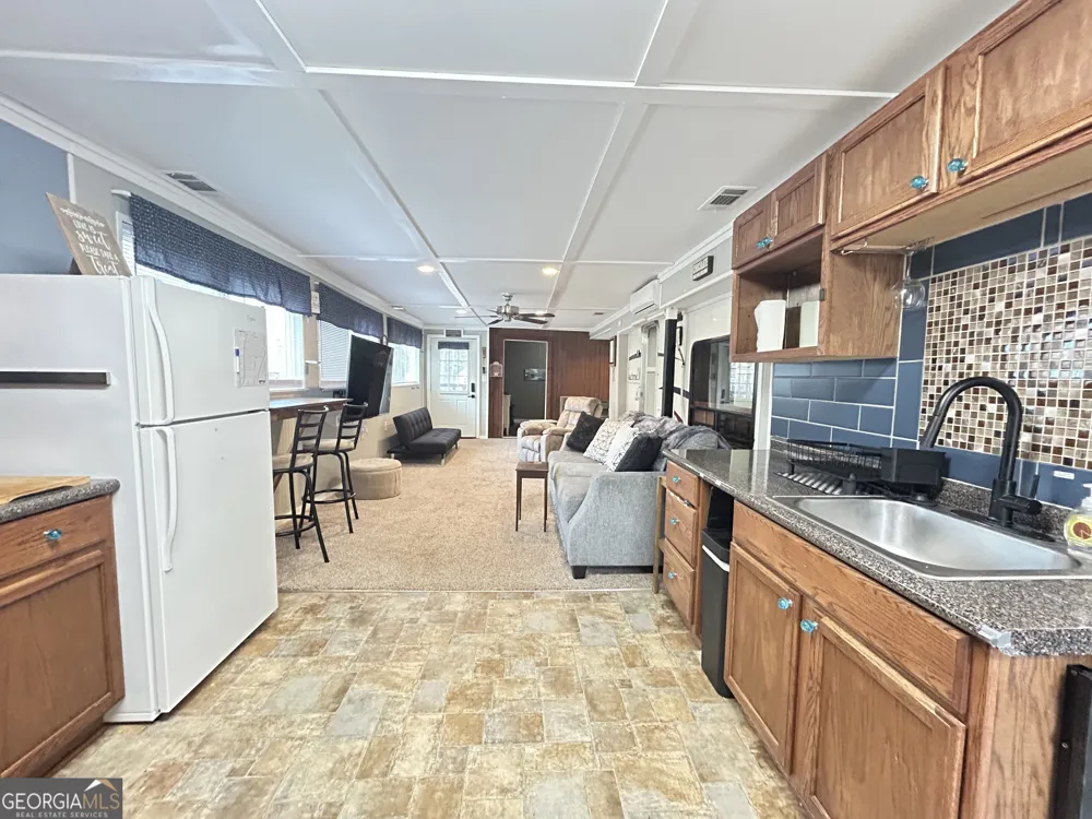 6 Grove LN Cleveland, GA 30528