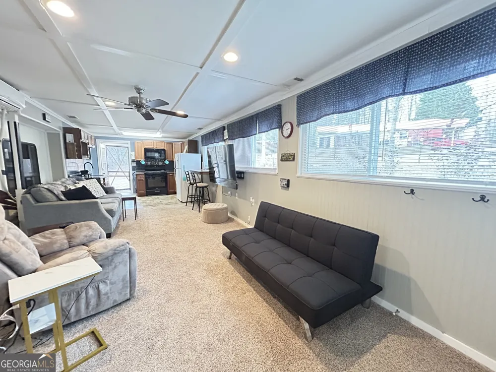 6 Grove LN Cleveland, GA 30528