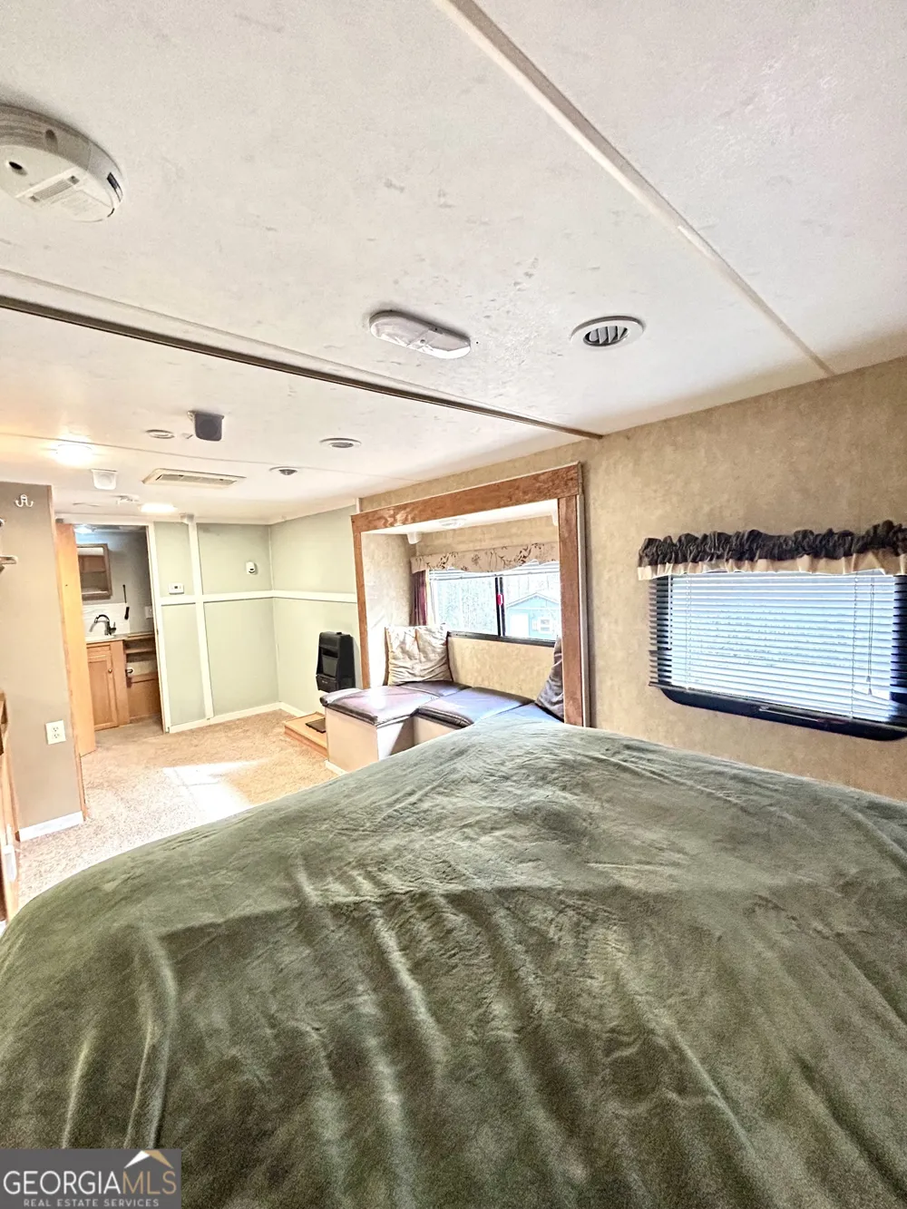 6 Grove LN Cleveland, GA 30528