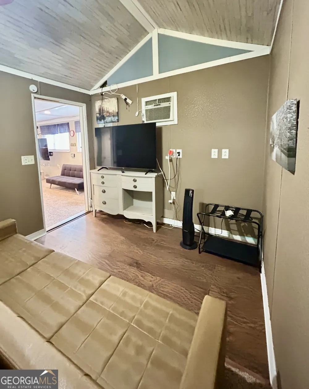 6 Grove LN Cleveland, GA 30528
