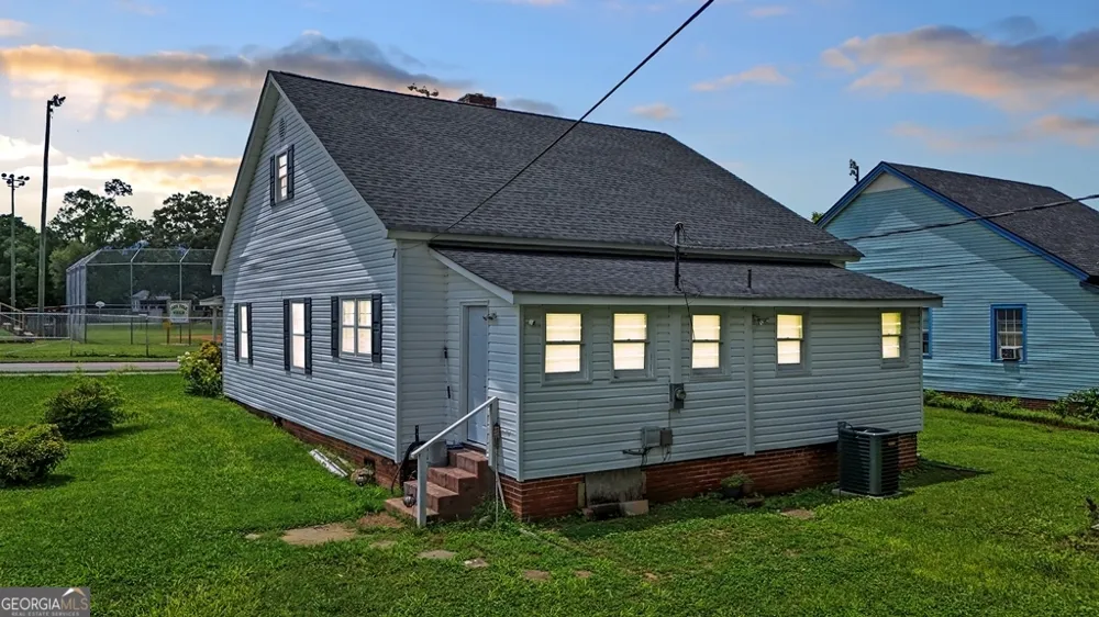 15 Aragon RD Aragon, GA 30104