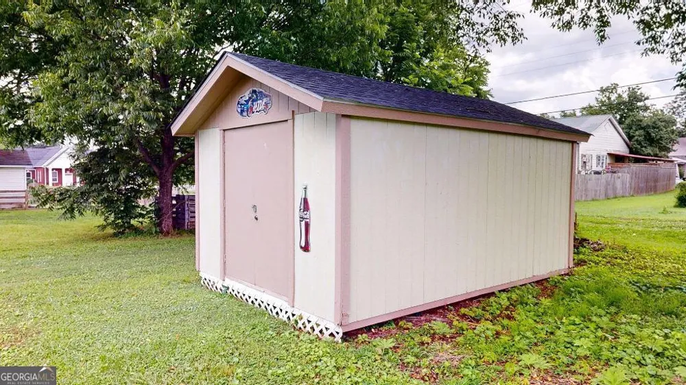 15 Aragon RD Aragon, GA 30104