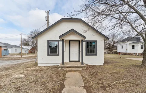 404 W Sequoyah Avenue
