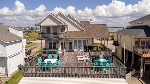 925 Tiki Drive