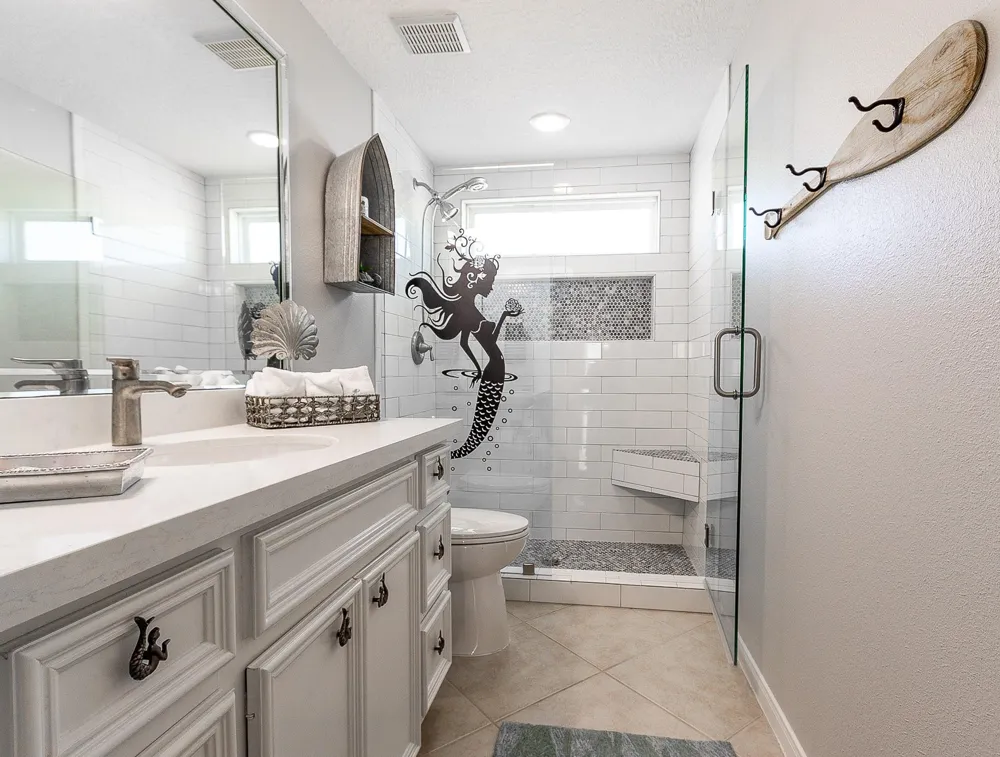 925 Tiki Drive Tiki Island, TX 77554
