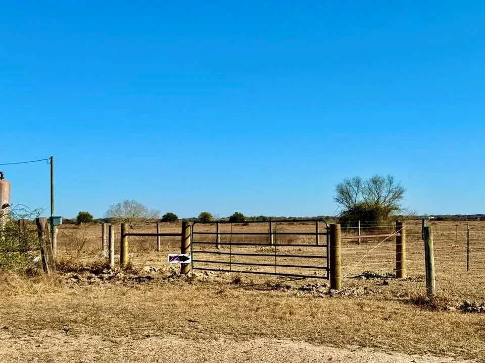 Private Road 2501 Ganado, TX 77962