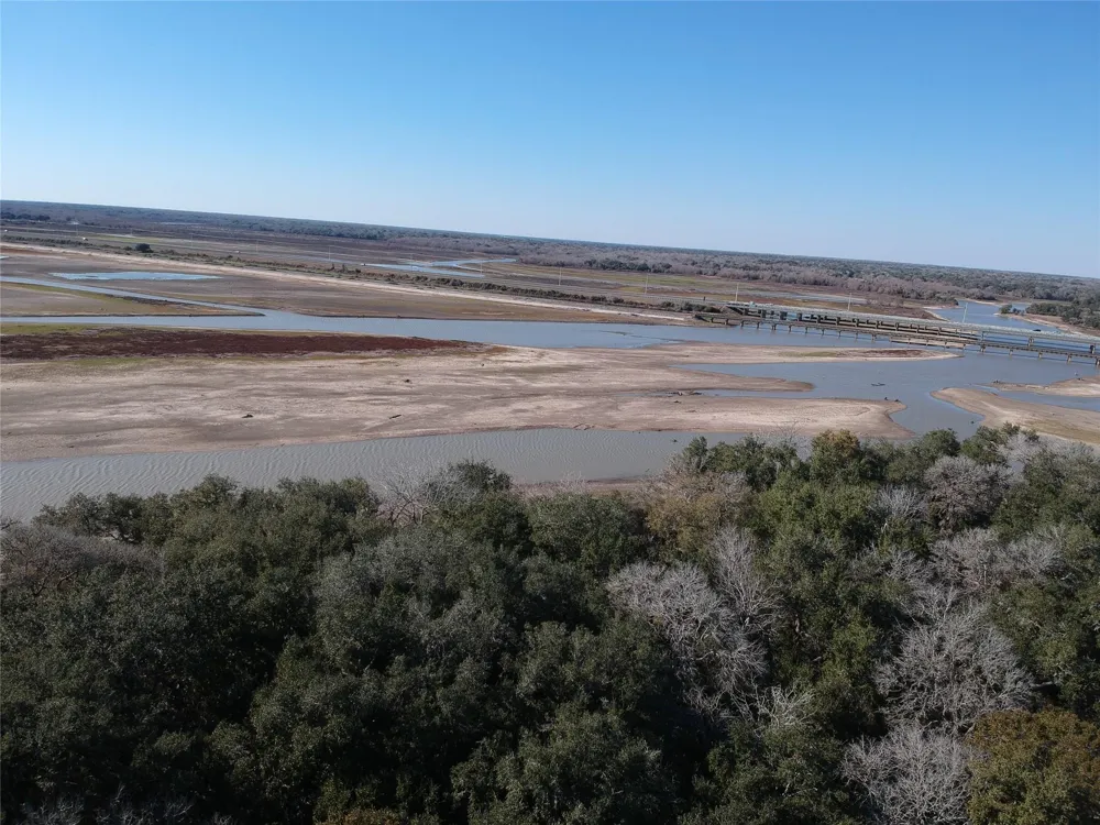 Private Road 2501 Ganado, TX 77962