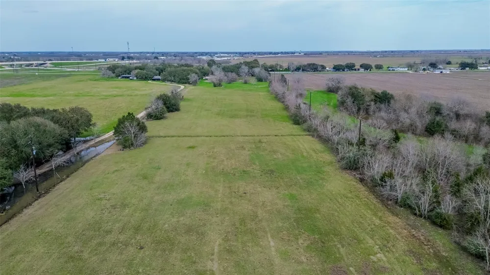 422 Fm 360 Road Beasley, TX 77417