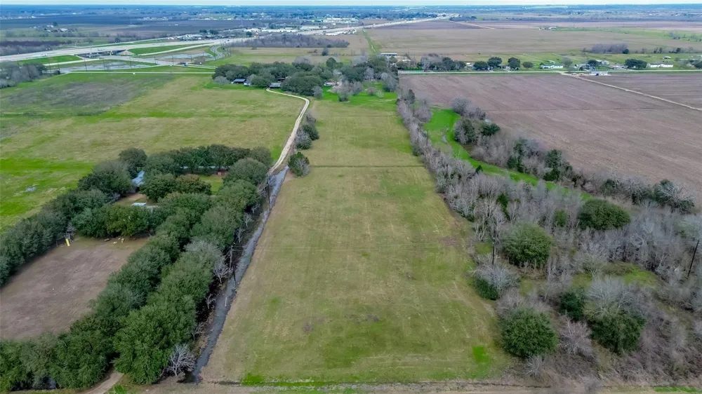 422 Fm 360 Road Beasley, TX 77417