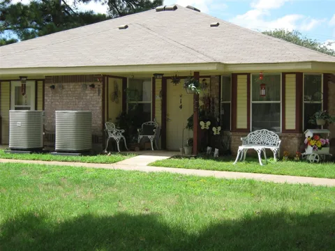 716 Gardner Dr