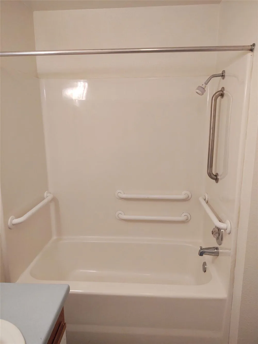 716 Gardner Dr Palestine, TX 75803