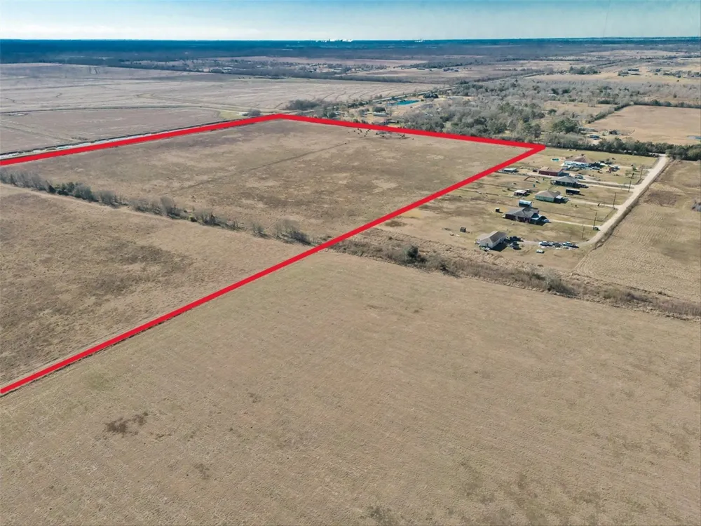 County Road 167 Alvin, TX 77511