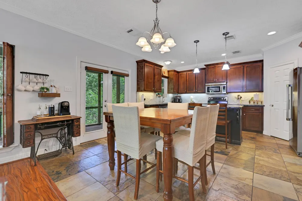 991 Kings Way Coldspring, TX 77331