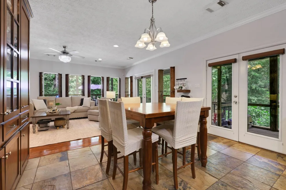 991 Kings Way Coldspring, TX 77331