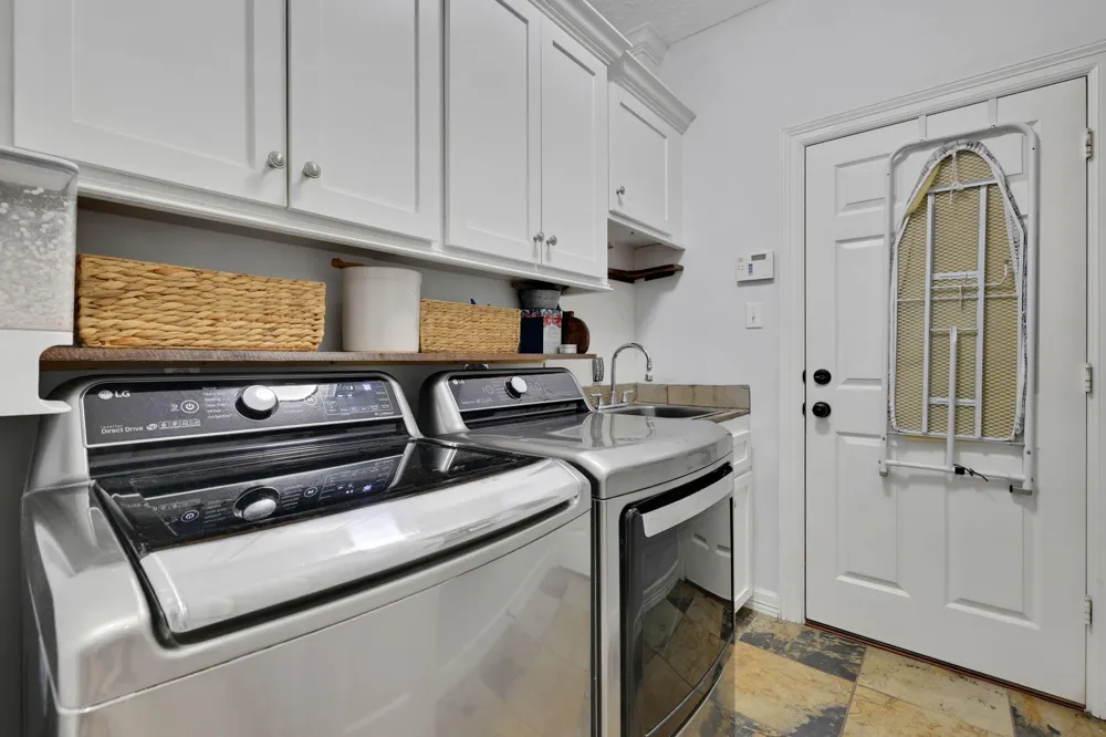 991 Kings Way Coldspring, TX 77331