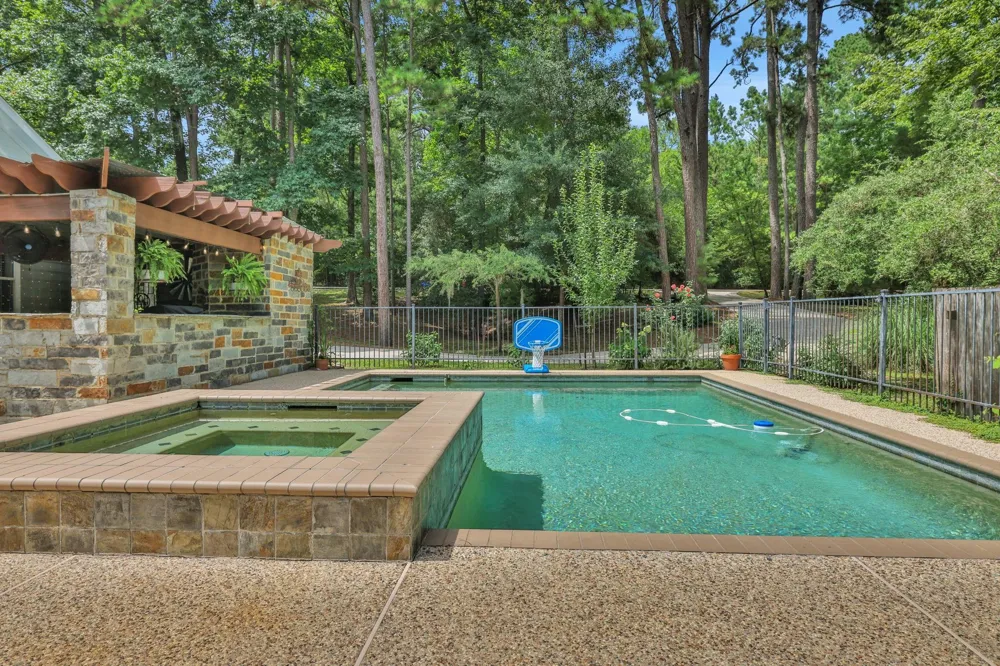 991 Kings Way Coldspring, TX 77331
