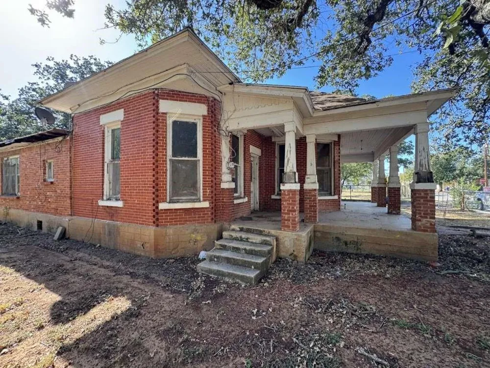 1414 Avenue A Brownwood, TX 76801