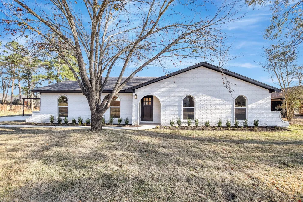 1211 Mere Drive Pinehurst, TX 77362