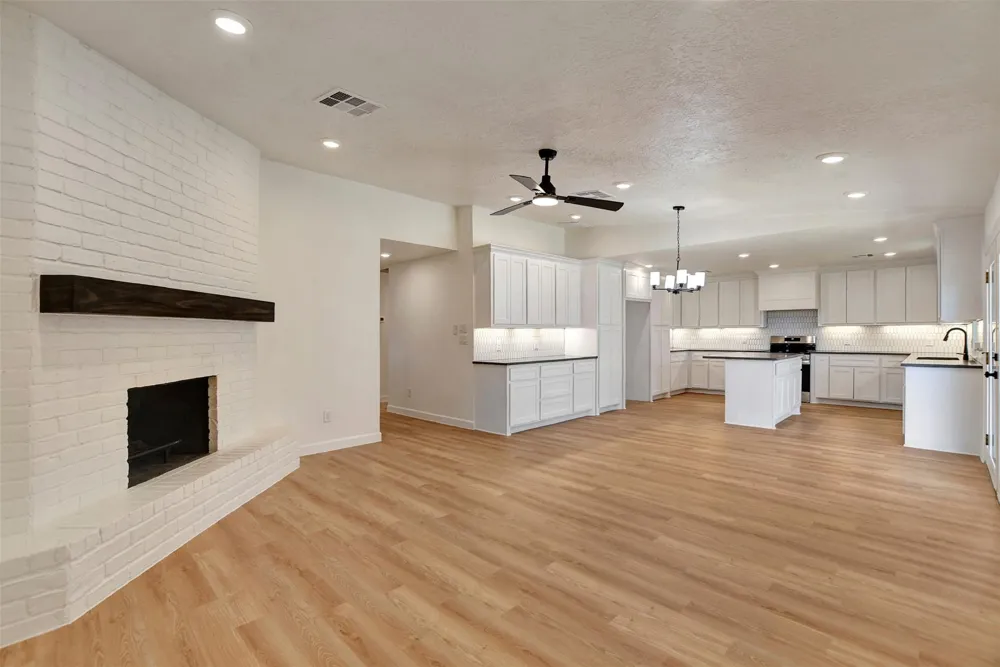 1211 Mere Drive Pinehurst, TX 77362
