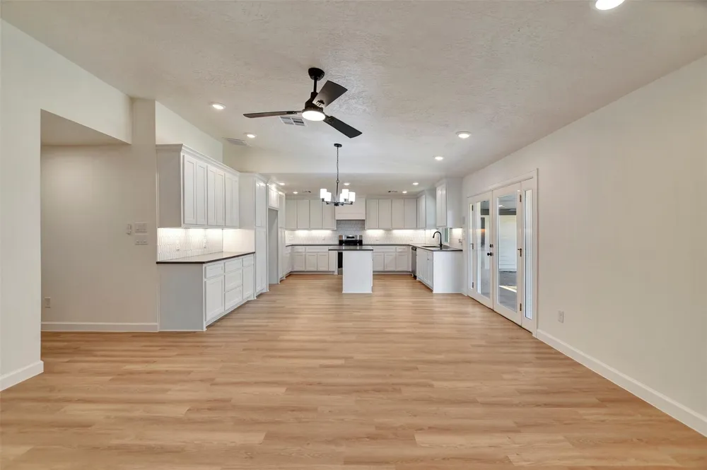 1211 Mere Drive Pinehurst, TX 77362