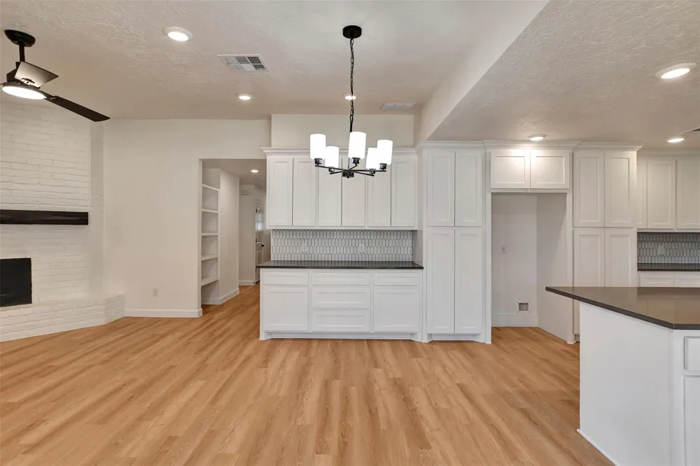1211 Mere Drive Pinehurst, TX 77362