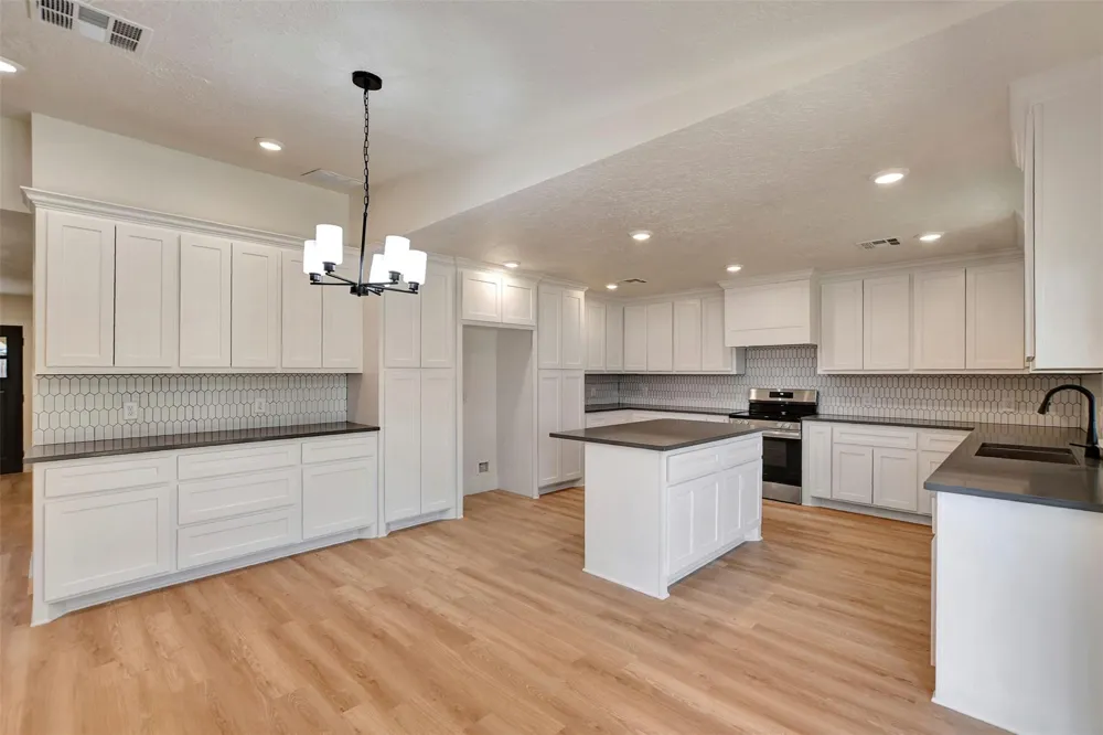1211 Mere Drive Pinehurst, TX 77362