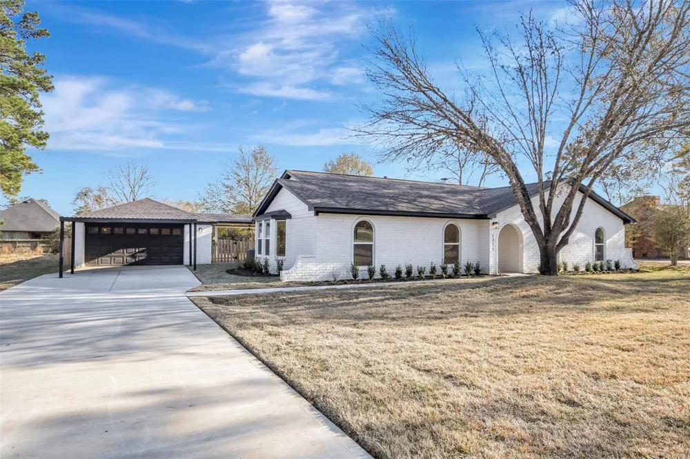 1211 Mere Drive Pinehurst, TX 77362