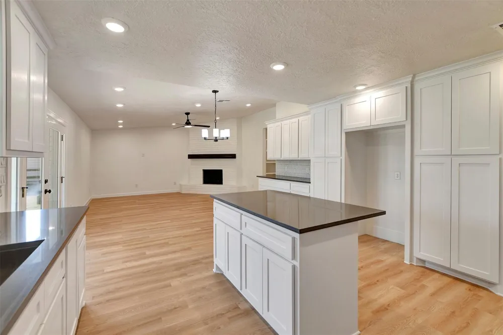 1211 Mere Drive Pinehurst, TX 77362