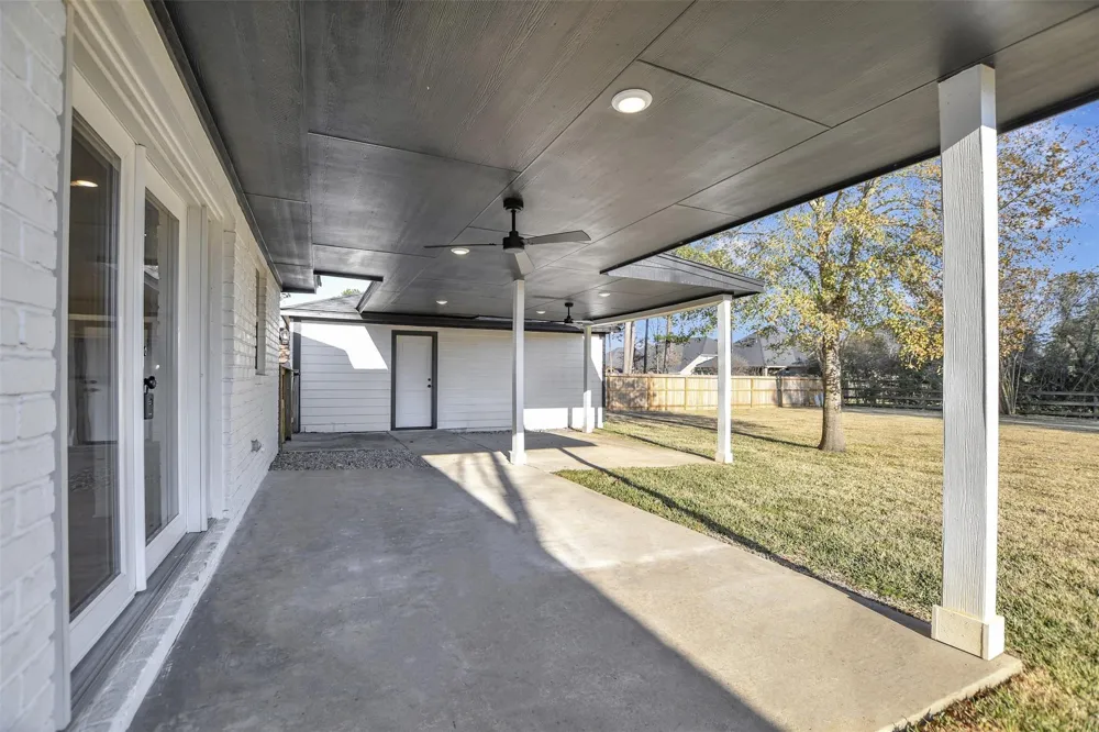 1211 Mere Drive Pinehurst, TX 77362