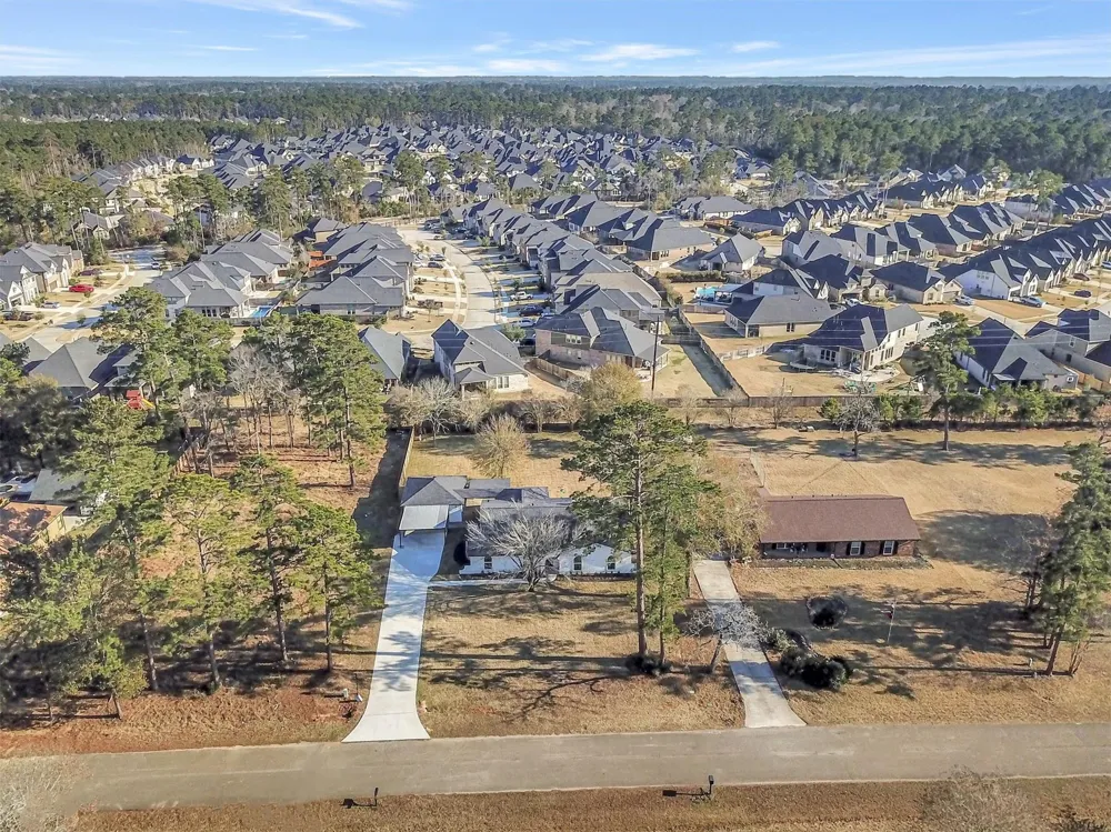 1211 Mere Drive Pinehurst, TX 77362