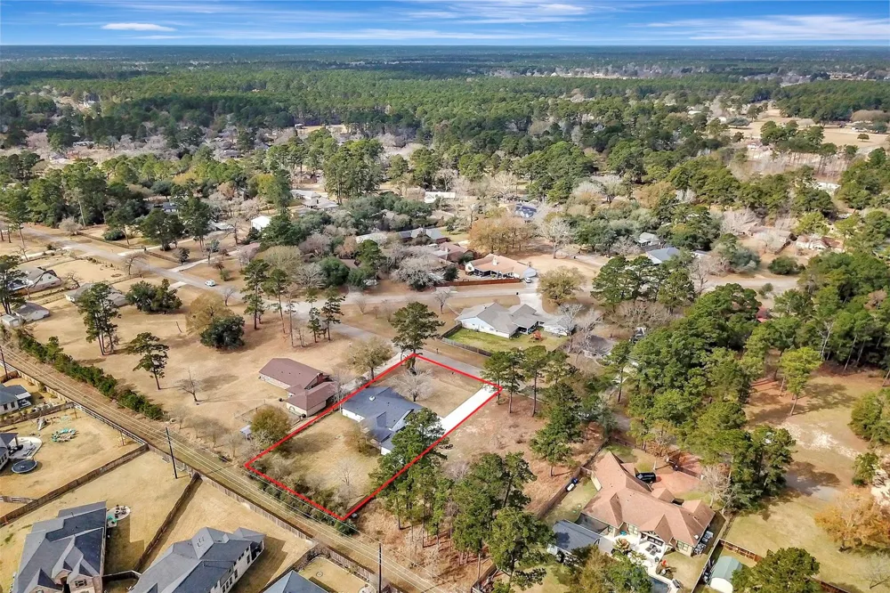 1211 Mere Drive Pinehurst, TX 77362