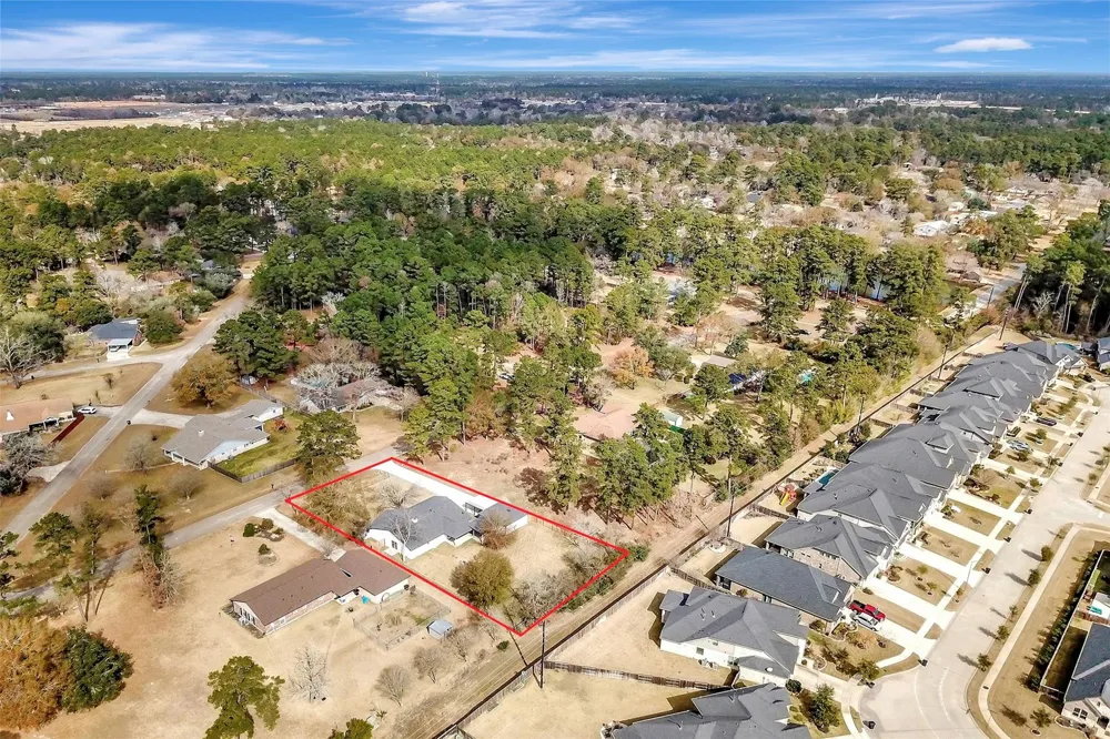 1211 Mere Drive Pinehurst, TX 77362